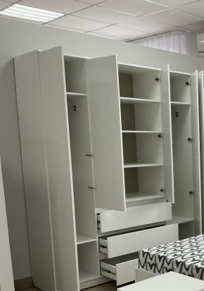 Шкаф 4-ств. с 3 ящиками "Бьянко" в Североуральске - severouralsk.ok-mebel.com | фото 2
